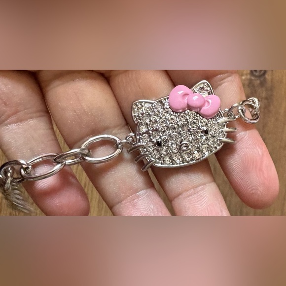 HELLO KITTY-NWT Silver Tone & Crystal Choker Necklace (Forever 21) - Picture 2 of 15